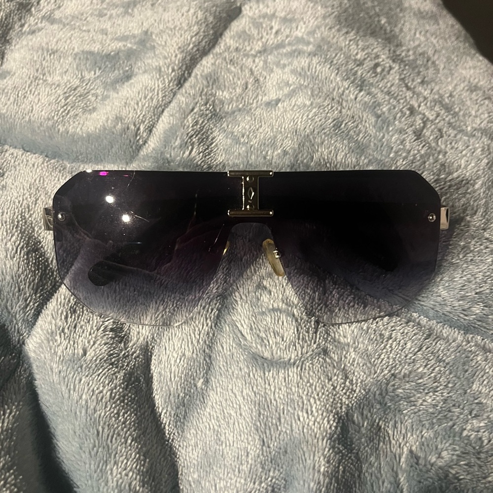 purple/black tint oversized glasses, never worn